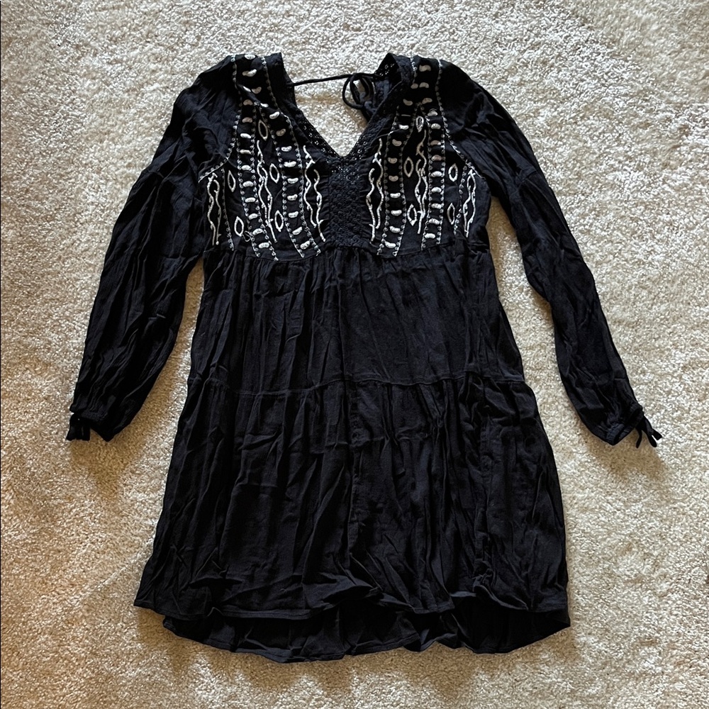 Black Long Sleeve Dress with White Embroidery